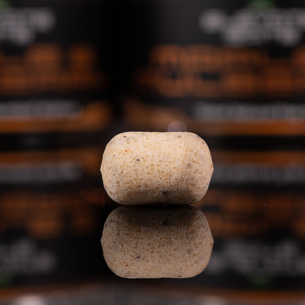 Elevate Baits Maple and Mulberry 15mm x 12mm Natural Dumbell Wafters